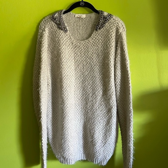 Freeway Gray Eyelash Sweater With Silver Embellishments Size L - Picture 1 of 5